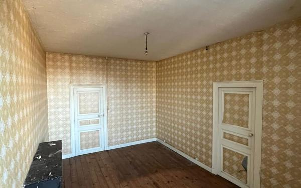 Maison à vendre    6 pièces •  Montmorillon