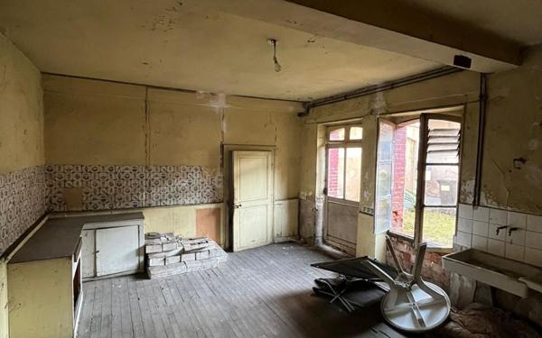 Maison à vendre    6 pièces •  Montmorillon