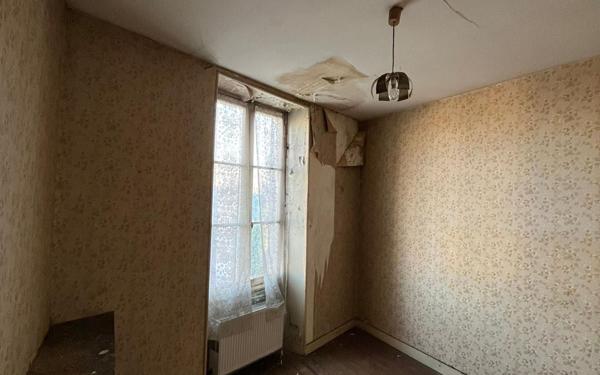 Maison à vendre    6 pièces •  Montmorillon