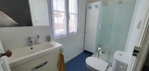 Maison Rochefortaise  4 pièce(s) 94 m2 jardin et terrasse