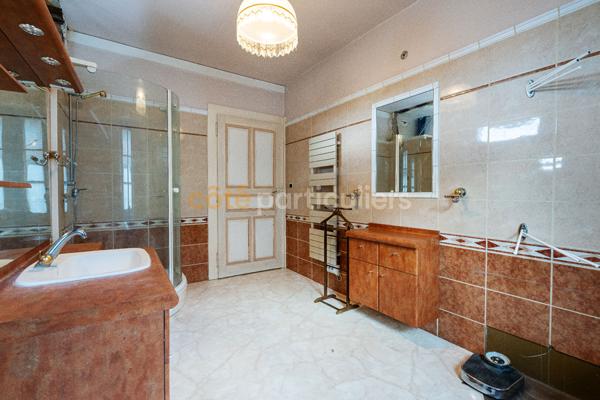 Vente
                Maison170 m² - 5 Pièces -
                    MONNETIER MORNEX (74560)