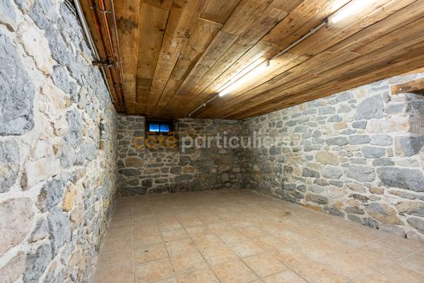 Vente
                Maison170 m² - 5 Pièces -
                    MONNETIER MORNEX (74560)