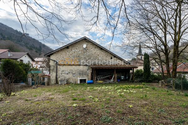 Vente
                Maison170 m² - 5 Pièces -
                    MONNETIER MORNEX (74560)