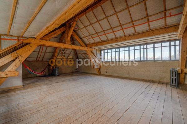 Vente
                Maison170 m² - 5 Pièces -
                    MONNETIER MORNEX (74560)