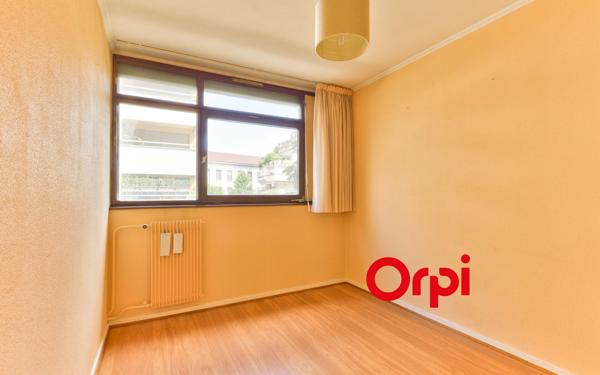 Appartement à vendre    4 pièces • 83,45 m2 Lyon 3