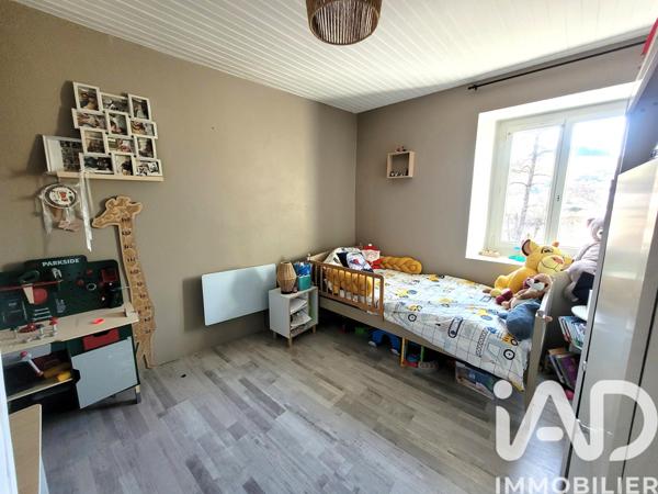 Maison à vendre 4 pièces 73 m² Le Chambon-Feugerolles