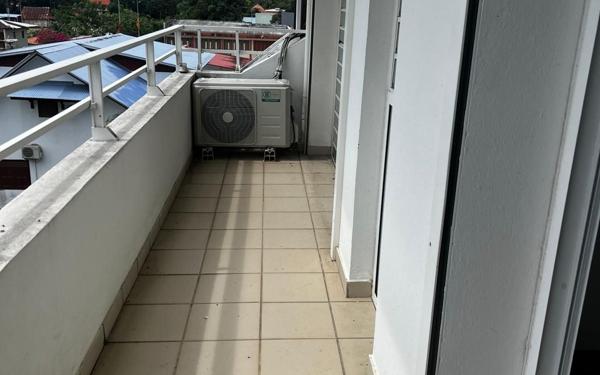 Appartement à louer    3 pièces •  Sinnamary