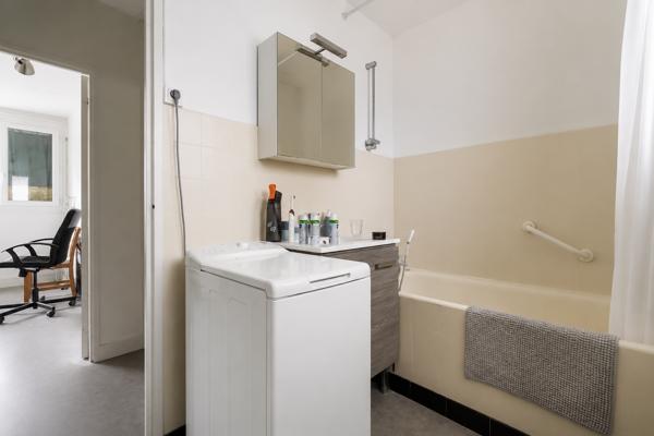 Appartement
         2 pièces
        - 47 m² 75 000 € *
