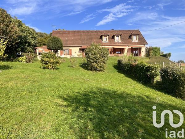 Longère 8 pièces de 217 m² à Chalmoux (71140)