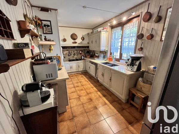 Longère 8 pièces de 217 m² à Chalmoux (71140)