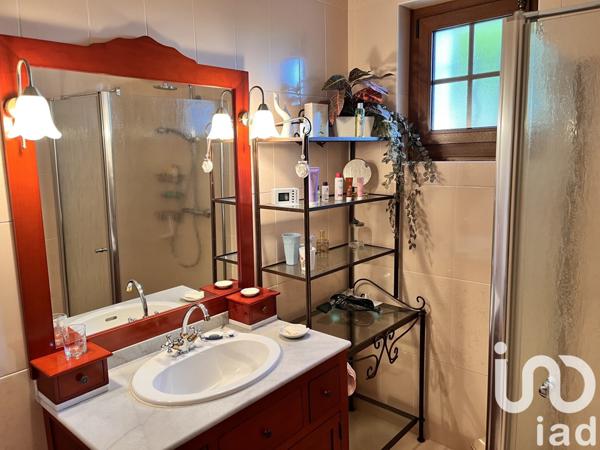 Longère 8 pièces de 217 m² à Chalmoux (71140)