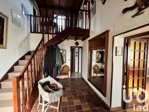 Longère 8 pièces de 217 m² à Chalmoux (71140)