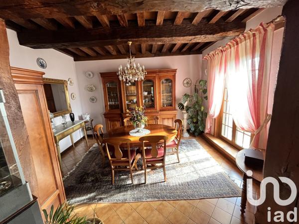 Longère 8 pièces de 217 m² à Chalmoux (71140)