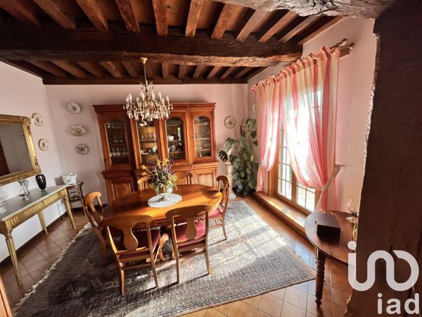 Longère 8 pièces de 217 m² à Chalmoux (71140)