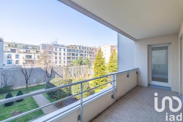 Appartement 2 pièces de 49 m² à Montrouge (92120)
