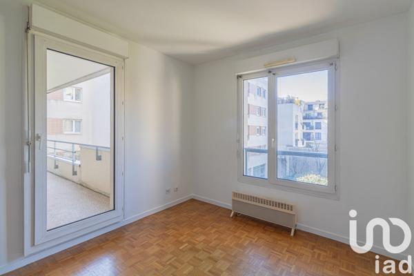 Appartement 2 pièces de 49 m² à Montrouge (92120)