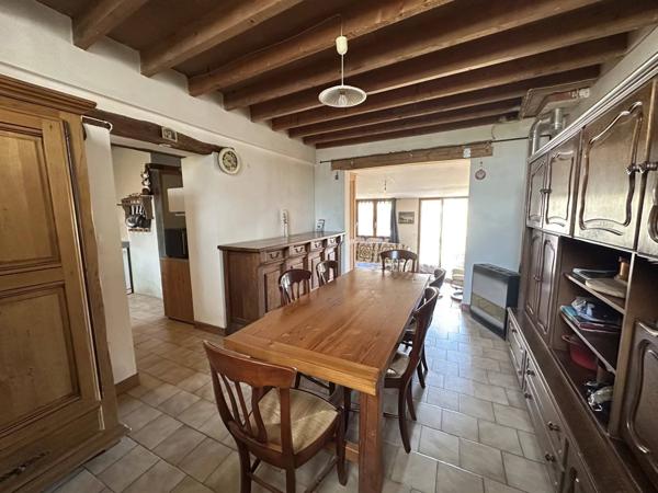 Ensemble de 2 maisons à rénover au cœur du village d’ECUELLES (MORET-LOING-ET-ORVANNE)