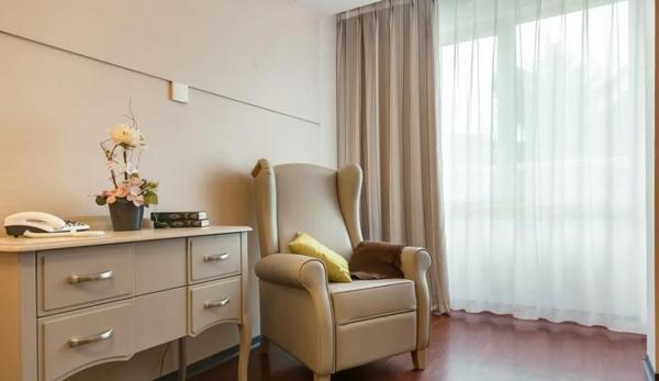 INVESTISSEMENT LOCATIF  MARSEILLE 9EME ARRONDISSEMENT - Résidence Ehpad les Jardins de Sormiou -  5.71%  de rentabilité.