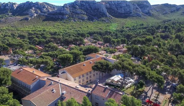 INVESTISSEMENT LOCATIF  MARSEILLE 9EME ARRONDISSEMENT - Résidence Ehpad les Jardins de Sormiou -  5.71%  de rentabilité.