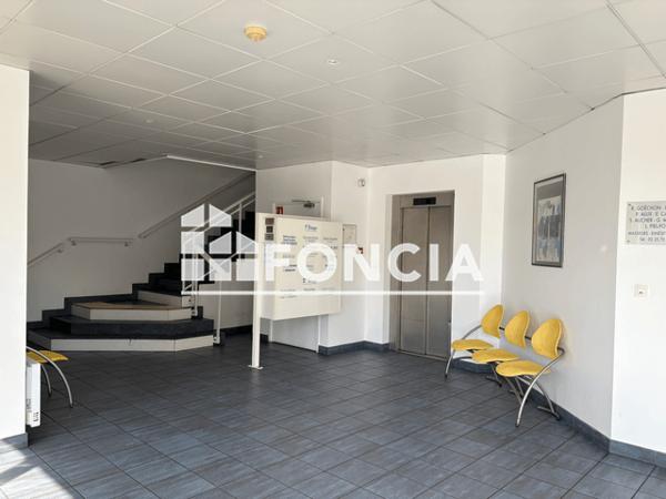 Location Local commercial 1 pièce - Mont Saint Aignan 76130