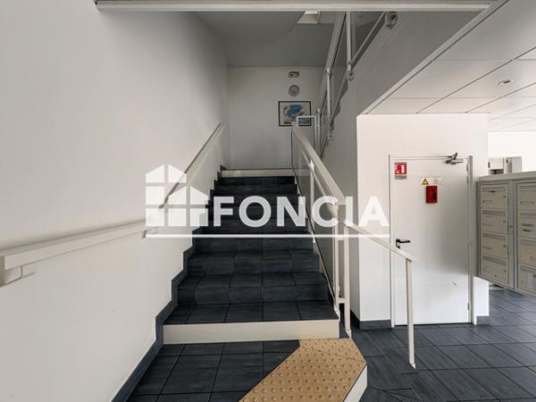 Location Local commercial 1 pièce - Mont Saint Aignan 76130
