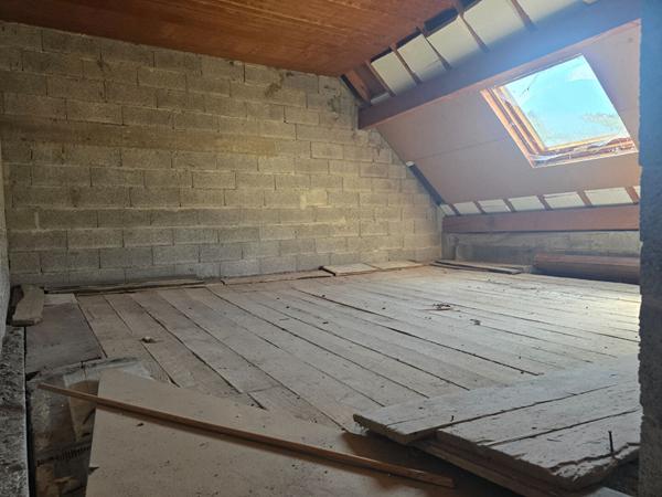 Maison Chilly 5 pièce(s) 114.39 m² Hab (463 m2 au sol).
