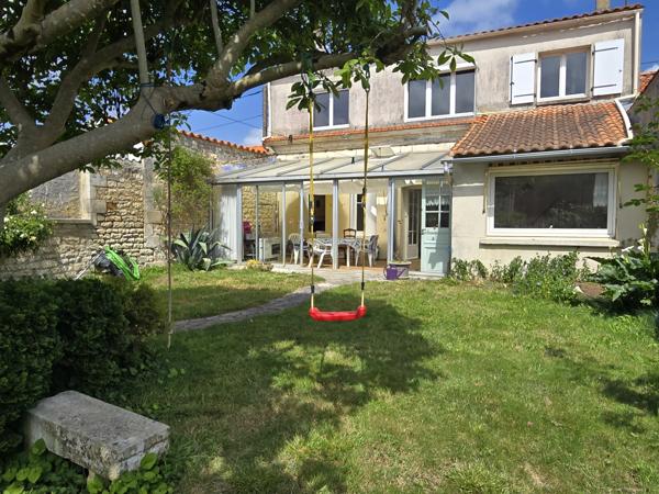 Maison 8 pièce(s) 6 chambre(s) 155 m²