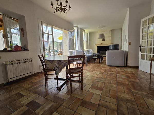 Maison 8 pièce(s) 6 chambre(s) 155 m²