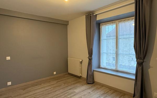 Maison à vendre    6 pièces • 160 m2 Jouy-le-Châtel