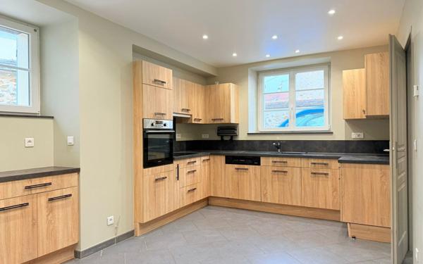 Maison à vendre    6 pièces • 160 m2 Jouy-le-Châtel