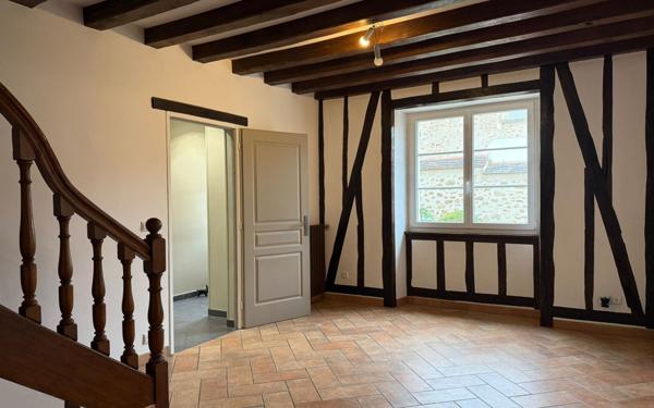 Maison à vendre    6 pièces • 160 m2 Jouy-le-Châtel