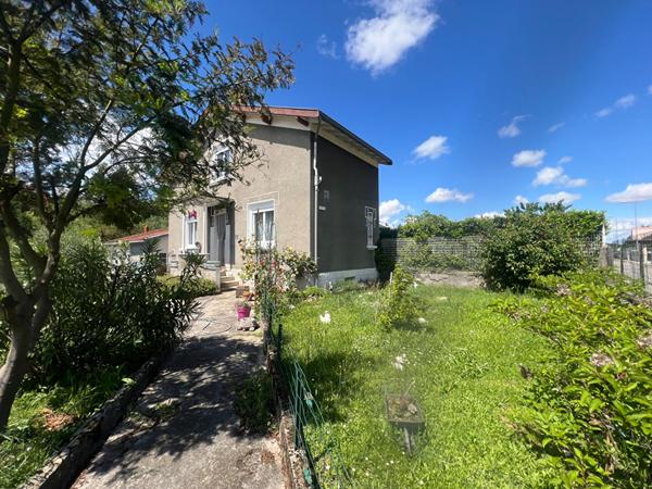 PONT DE CHERUY - Maison 3 pièces -  dépendance - Garage