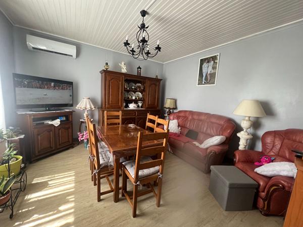 PONT DE CHERUY - Maison 3 pièces -  dépendance - Garage