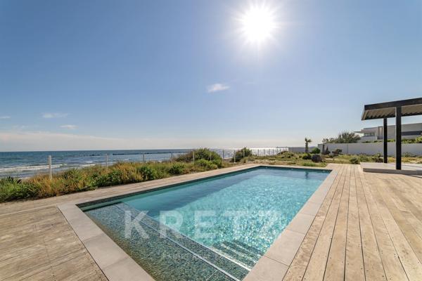Villa d'exception en première ligne sur la plage