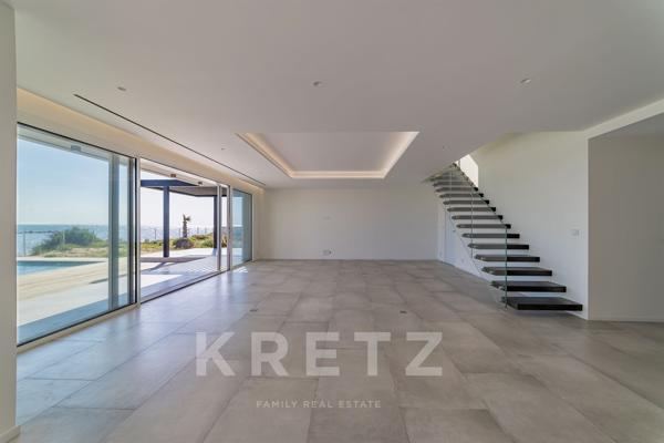Villa d'exception en première ligne sur la plage