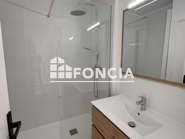 Location Appartement 3 pièces 50 m² - 360 AVENUE AMIRAL KRANTZ Toulon 83100