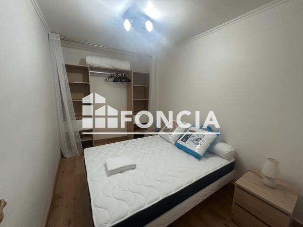 Location Appartement meublé 2 pièces 49.83 m² - 7 PLACE DU GENERAL DE GAULLE Digne Les Bains 04000