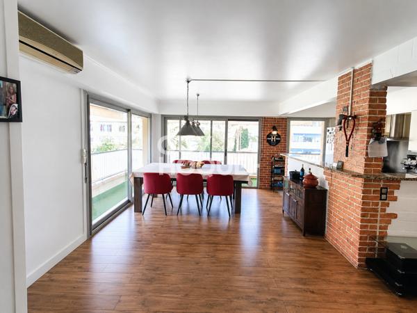 LE CANNET – Spacieux appartement avec terrasse, parking et fort potentiel