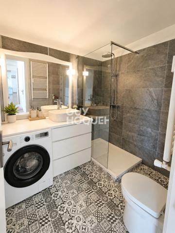 LE CANNET – Spacieux appartement avec terrasse, parking et fort potentiel
