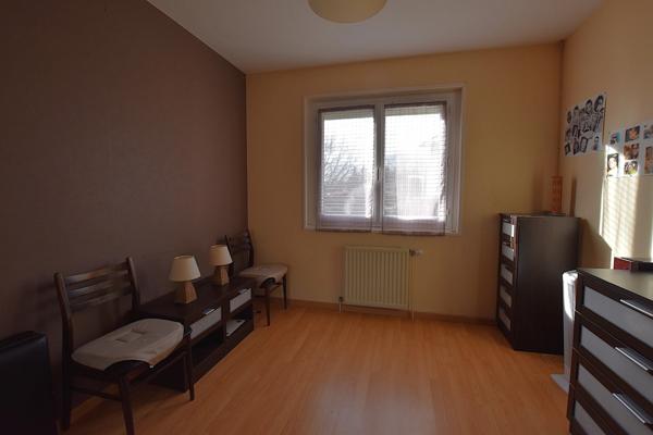 Maison familiale 140 m² avec piscine – Cadre verdoyant et vue dégagée LA CHAPELLE D'AUREC (43)