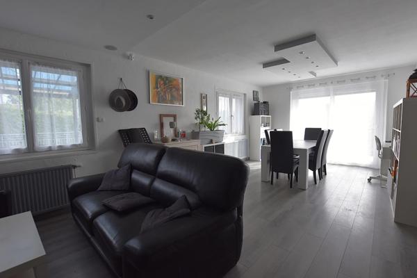 Maison familiale 140 m² avec piscine – Cadre verdoyant et vue dégagée LA CHAPELLE D'AUREC (43)