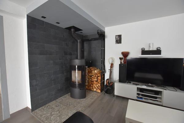 Maison familiale 140 m² avec piscine – Cadre verdoyant et vue dégagée LA CHAPELLE D'AUREC (43)