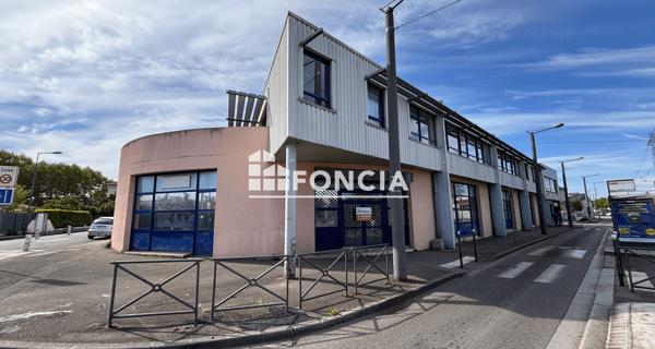 À vendre Immeuble 937.1 m² - Vaulx-en-velin 69120