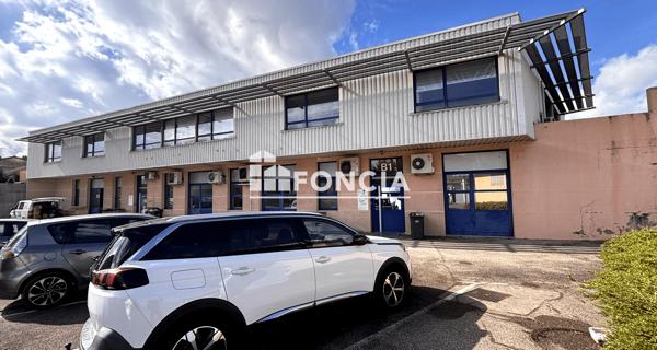 À vendre Immeuble 937.1 m² - Vaulx-en-velin 69120
