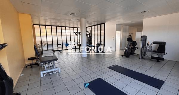 À vendre Immeuble 937.1 m² - Vaulx-en-velin 69120