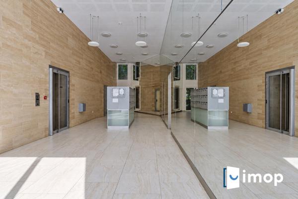 4 PIÈCES – 3 CHAMBRES – TERRASSE DE 45 M² – 2 PARKINGS