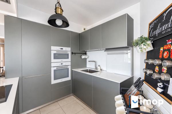 4 PIÈCES – 3 CHAMBRES – TERRASSE DE 45 M² – 2 PARKINGS