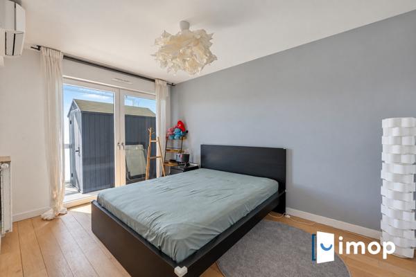 4 PIÈCES – 3 CHAMBRES – TERRASSE DE 45 M² – 2 PARKINGS