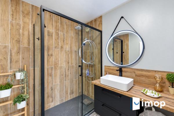 4 PIÈCES – 3 CHAMBRES – TERRASSE DE 45 M² – 2 PARKINGS
