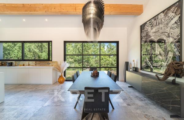 PROCHE AIX-EN-PROVENCE I VILLA CONTEMPORAINE DE PLAIN-PIED AU FORT POTENTIEL